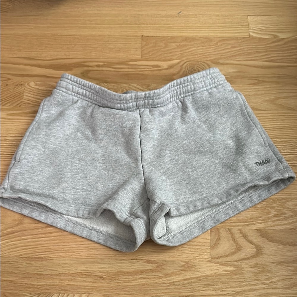Women's Aritzia TNA Shorts